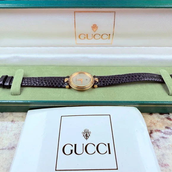 GUCCI Ladies 18K Gold Plated 4500L Swiss Watch VTG Box Papers Receipt BNIB 90's - Picture 3 of 13